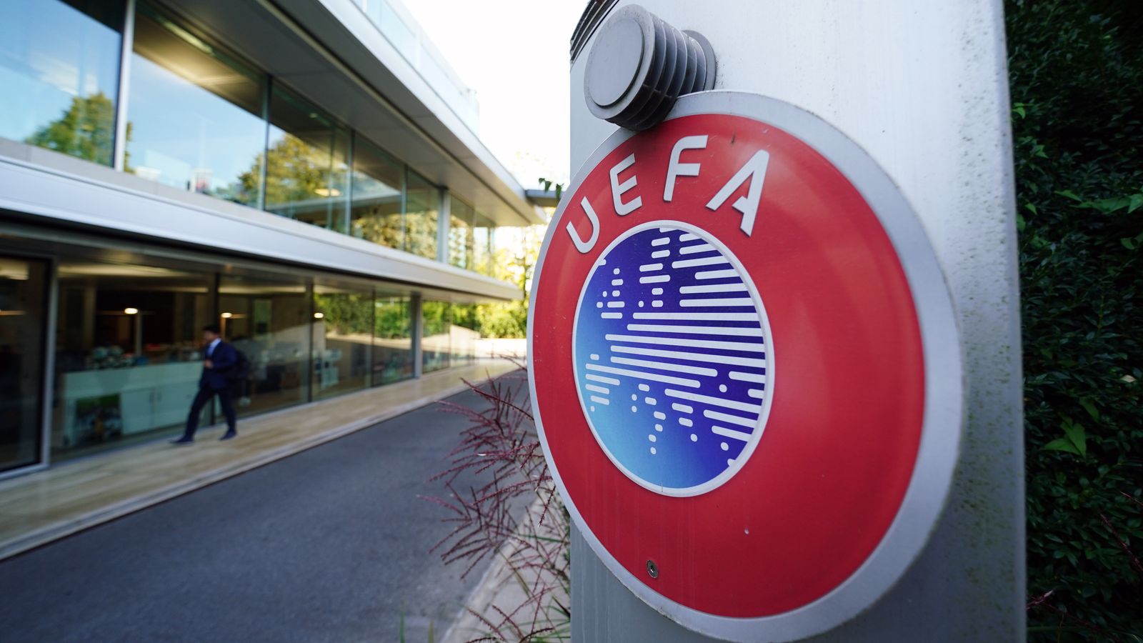 欧洲足球联合会若继续反对国际足联计划将抵制其赛事